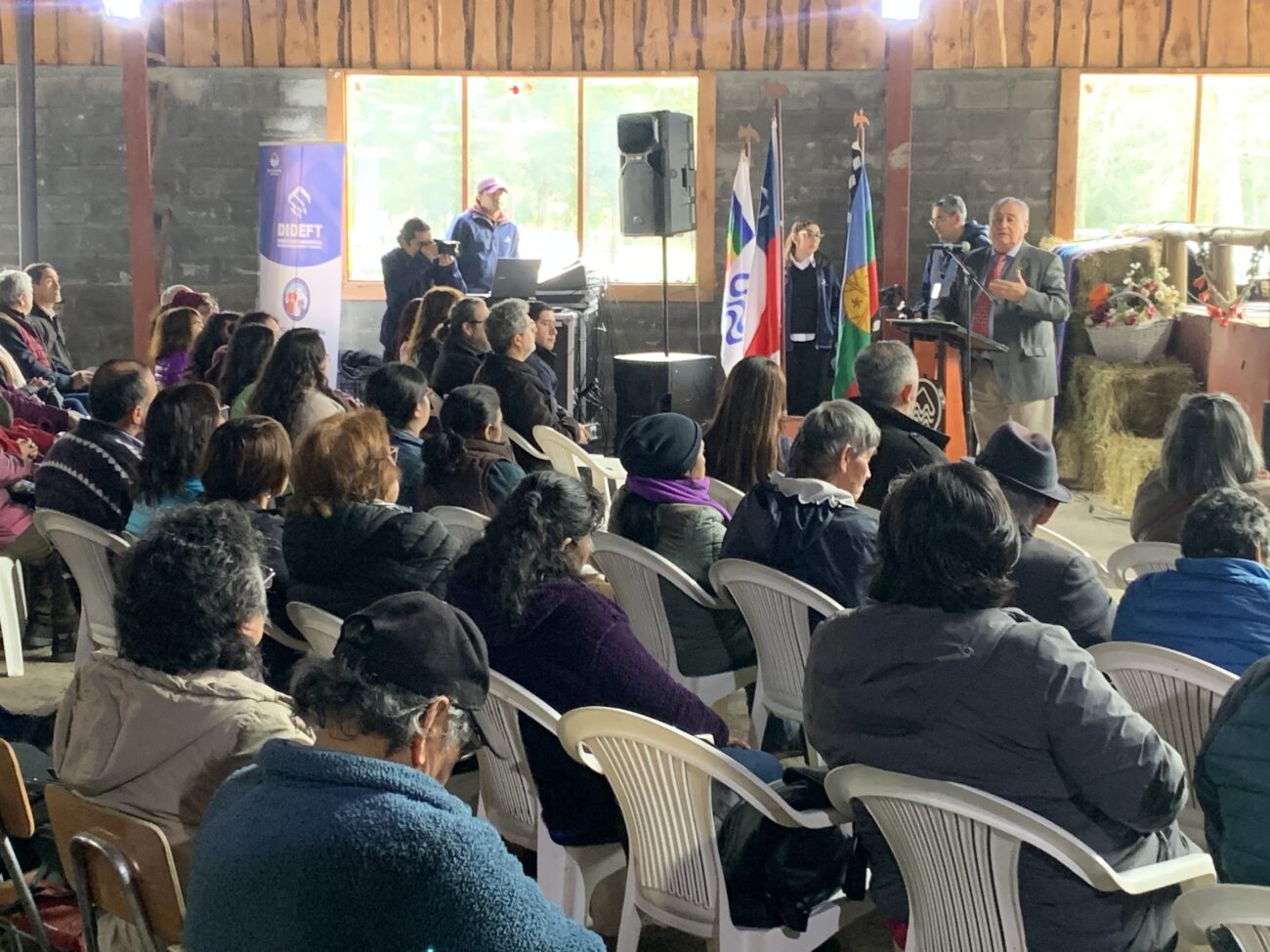 CON RECONOCIMIENTOS A DIRIGENTES RURALES Y GASTRONOMÍA DE NUESTRA TIERRA PUCÓN CELEBRÓ EL DÍA DEL CAMPESINO