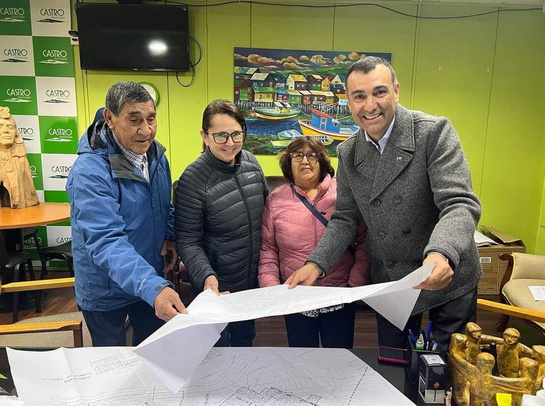 Alcalde Vera reconoce y valora el destacado rol de los líderes sociales en la comuna de Castro