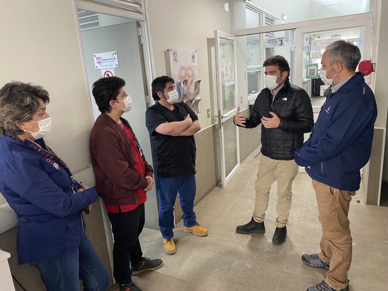 DELEGADO PRESIDENCIAL VISITA CECOSF PUCÓN ORIENTE POR AGRESIÓN A FUNCIONARIO DE SALUD MUNICIPAL – Website de la Municipalidad de Pucón