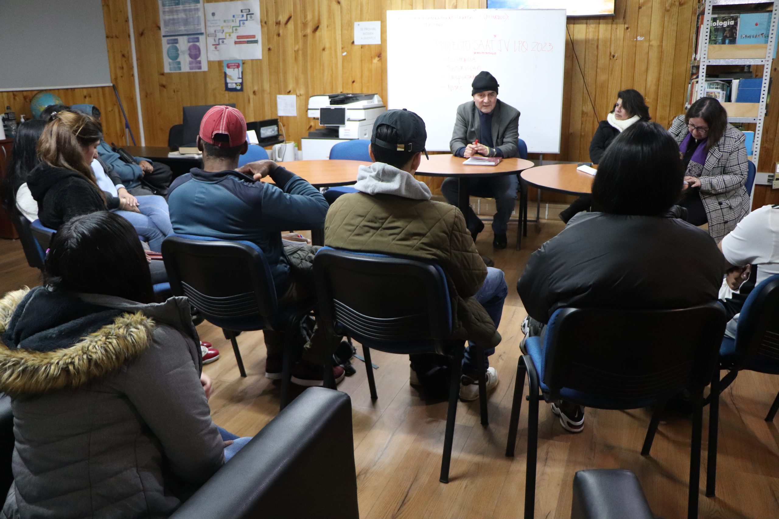 Programa de educación vespertina del Liceo Politécnico de Quintero refuerza incentivos entre sus estudiantes
