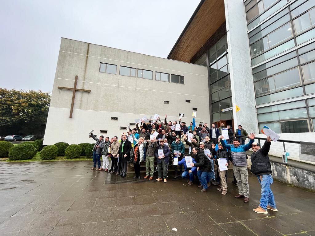 14 GUÍAS DE PESCA RECREATIVA DE PUCÓN FUERON CERTIFICADOS EN LA COMUNA DE TEMUCO – Website de la Municipalidad de Pucón