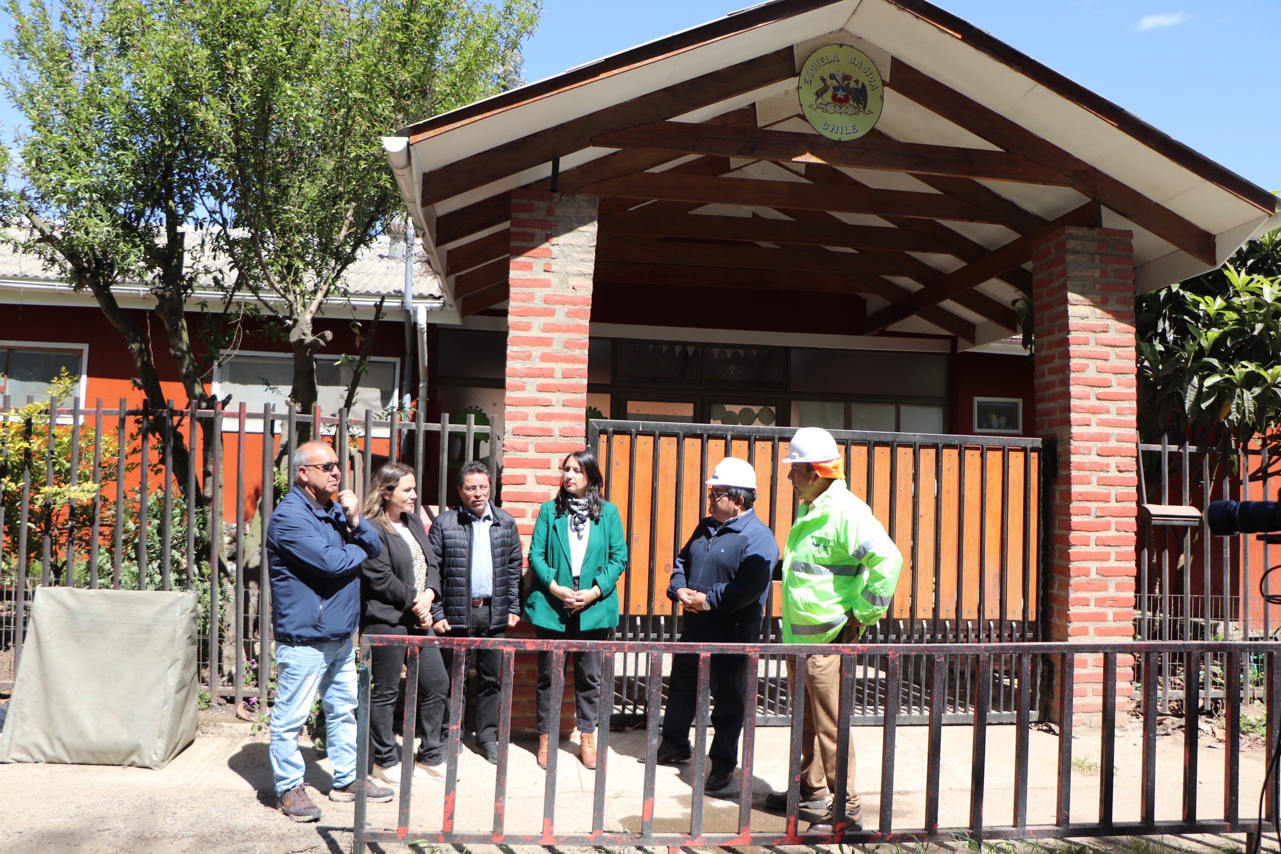 Alcalde Mauricio Carrasco se reúne con autoridades para mejorar condiciones sanitarias de las escuelas
