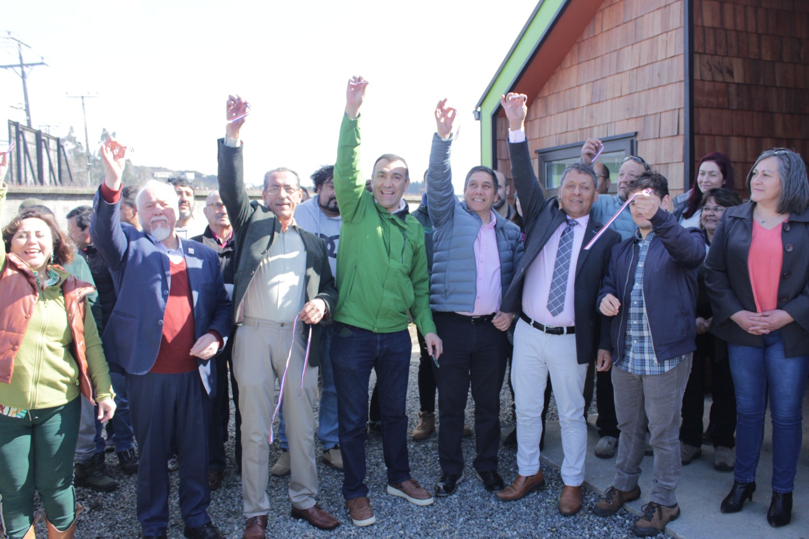 Castro Municipio inaugura nuevo centro comunitario club deportivo Línea 9