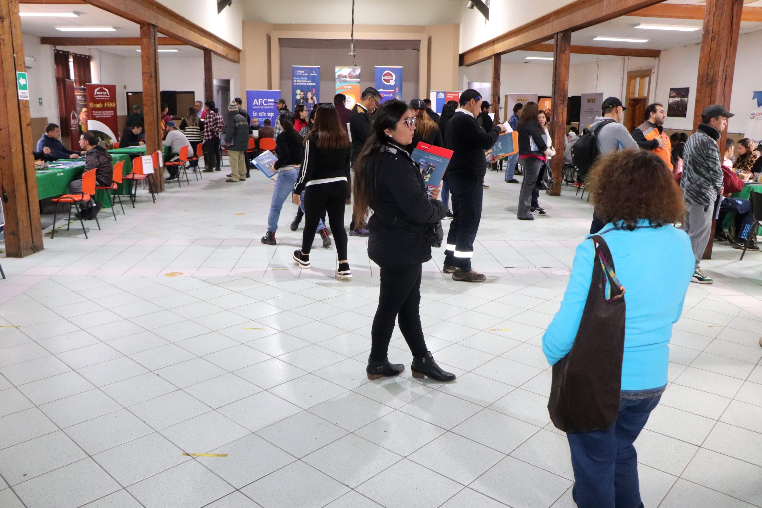 Exitosa Feria Laboral realizó la Omil de Quintero