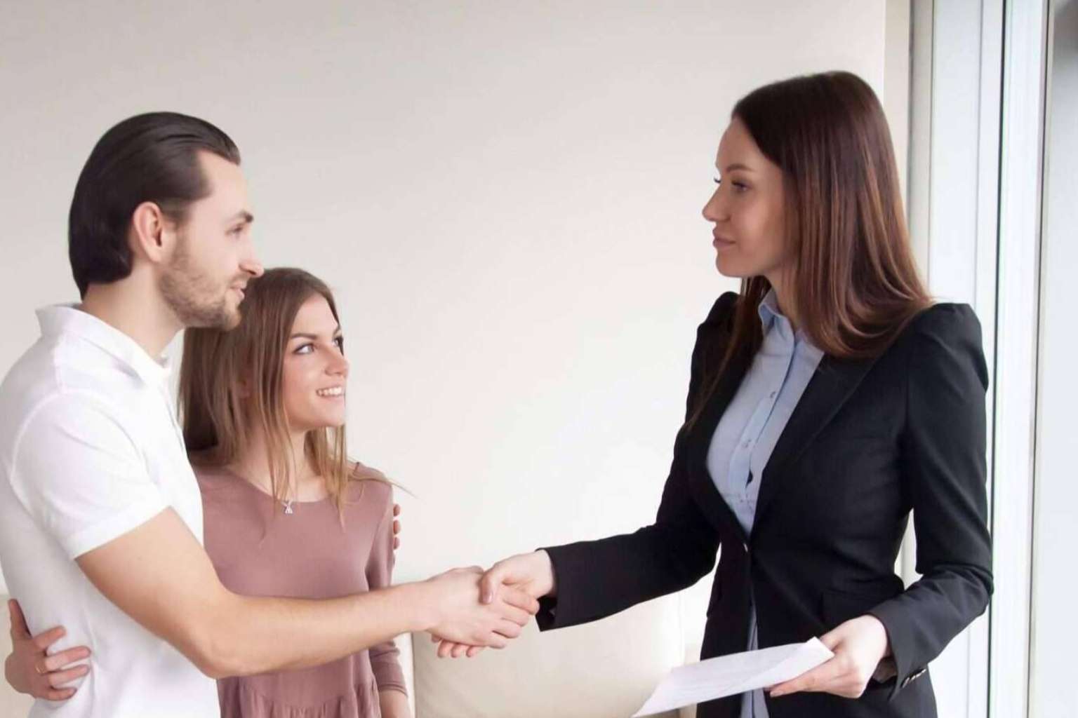 Beneficios de automatizar los contratos para una corredora de propiedades, según Dook