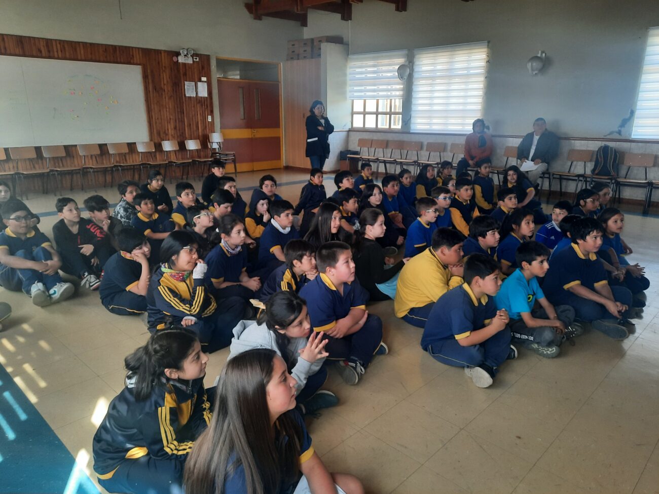 EXITOSA CHARLA DE SEGURIDAD VIAL SE VIVIÓ EN LA ESCUELA LOS ARRAYANES DE PUCÓN – Website de la Municipalidad de Pucón