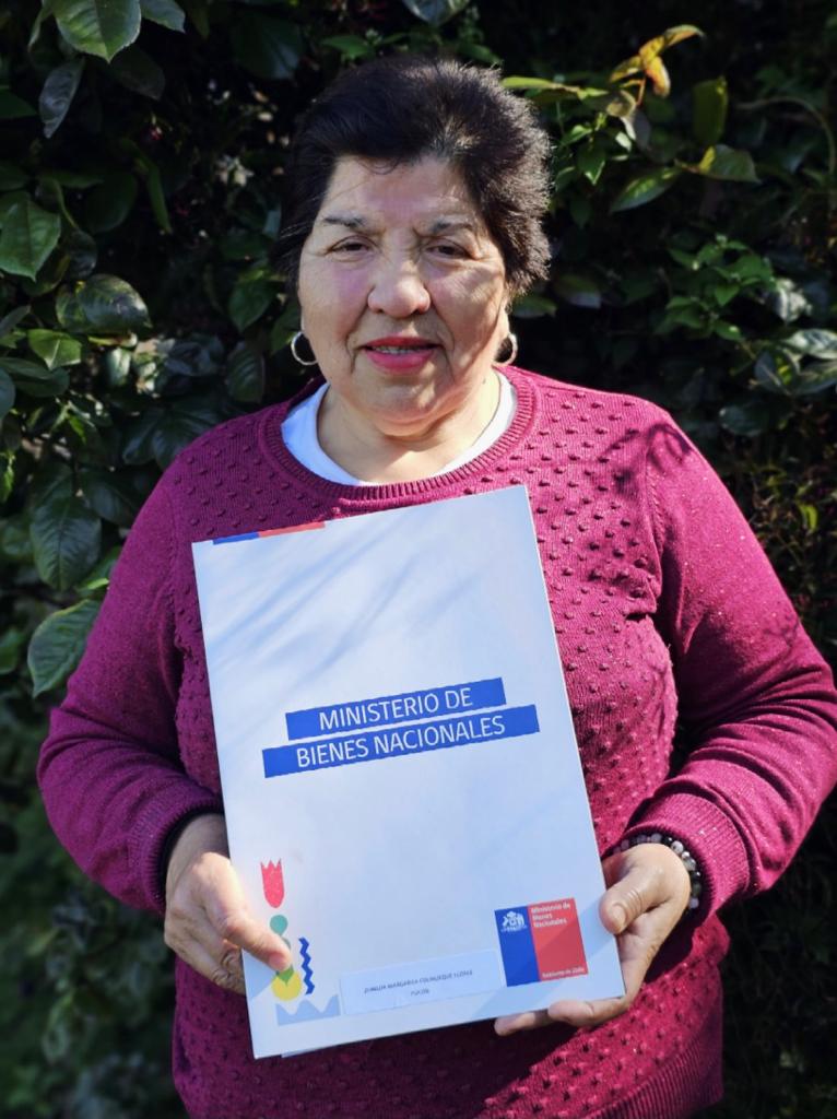 MINISTRA DE BIENES NACIONALES ENTREGÓ 98 TÍTULOS DE DOMINIO A VECINOS Y VECINAS DE PUCÓN – Website de la Municipalidad de Pucón