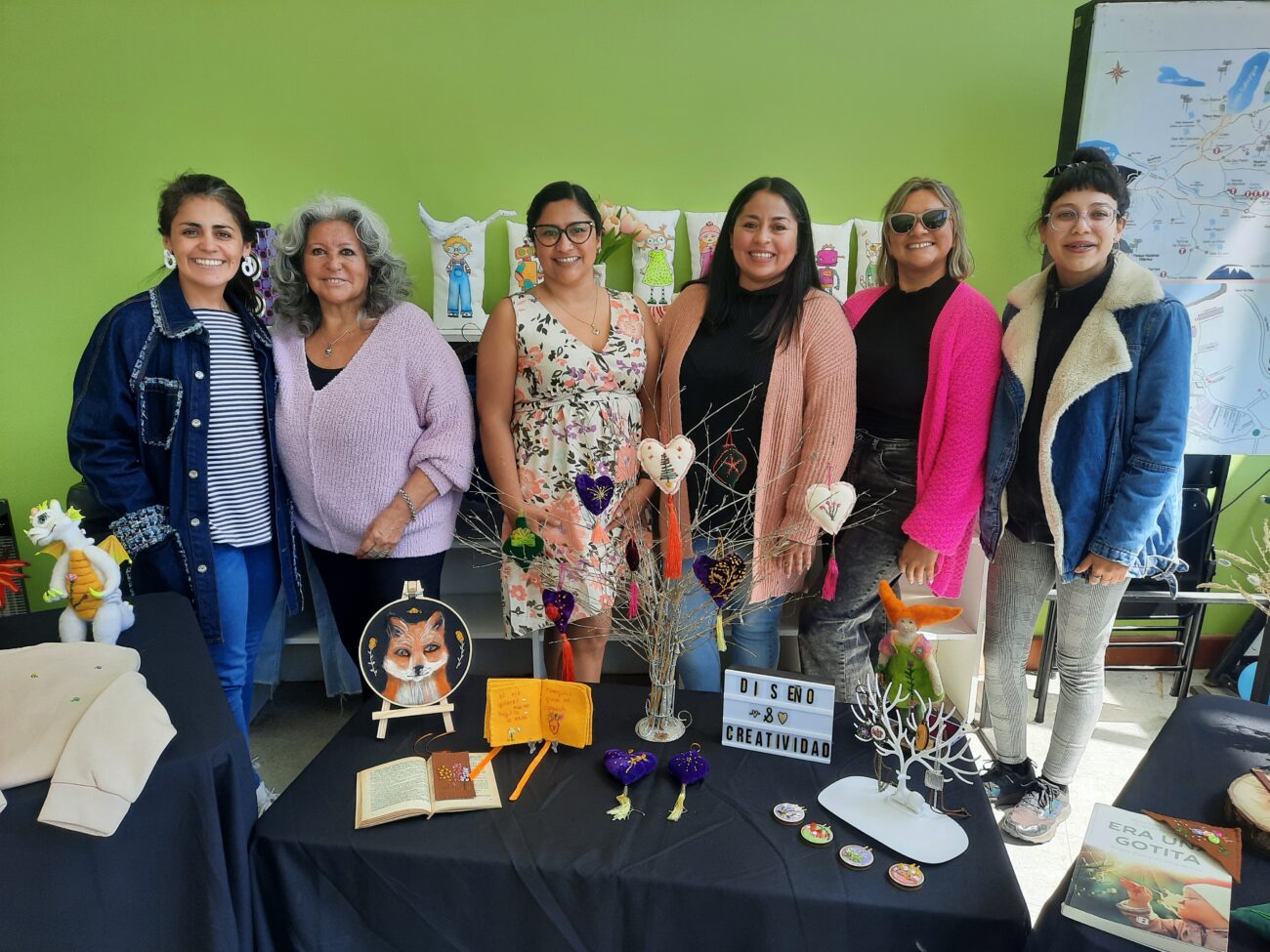 MUJERES EMPRENDEDORAS DE CABURGUA FINALIZAN TALLER DE DISEÑO Y CREATIVIDAD – Website de la Municipalidad de Pucón