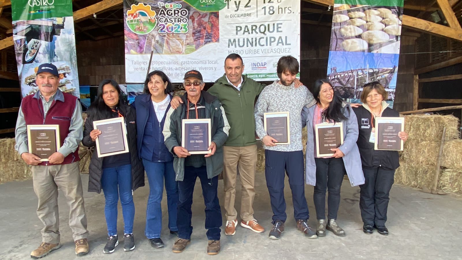 Alcalde Vera llamó a consumir productos del campo chilote al inaugurar la Expo Agro comunal