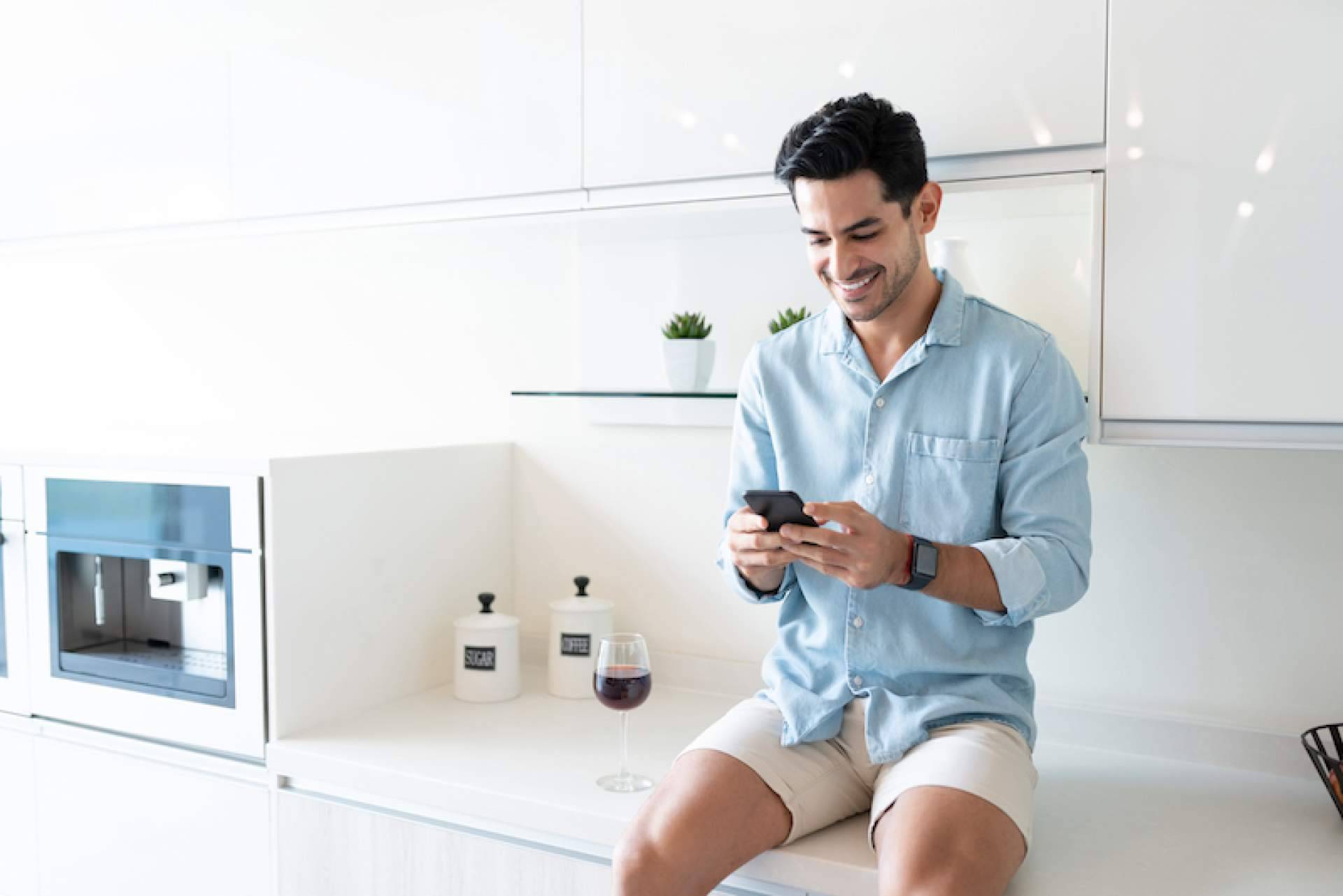 Chat Colombia, una versión de habla hispana que permite establecer conversaciones con otros usuarios en Chat Terra