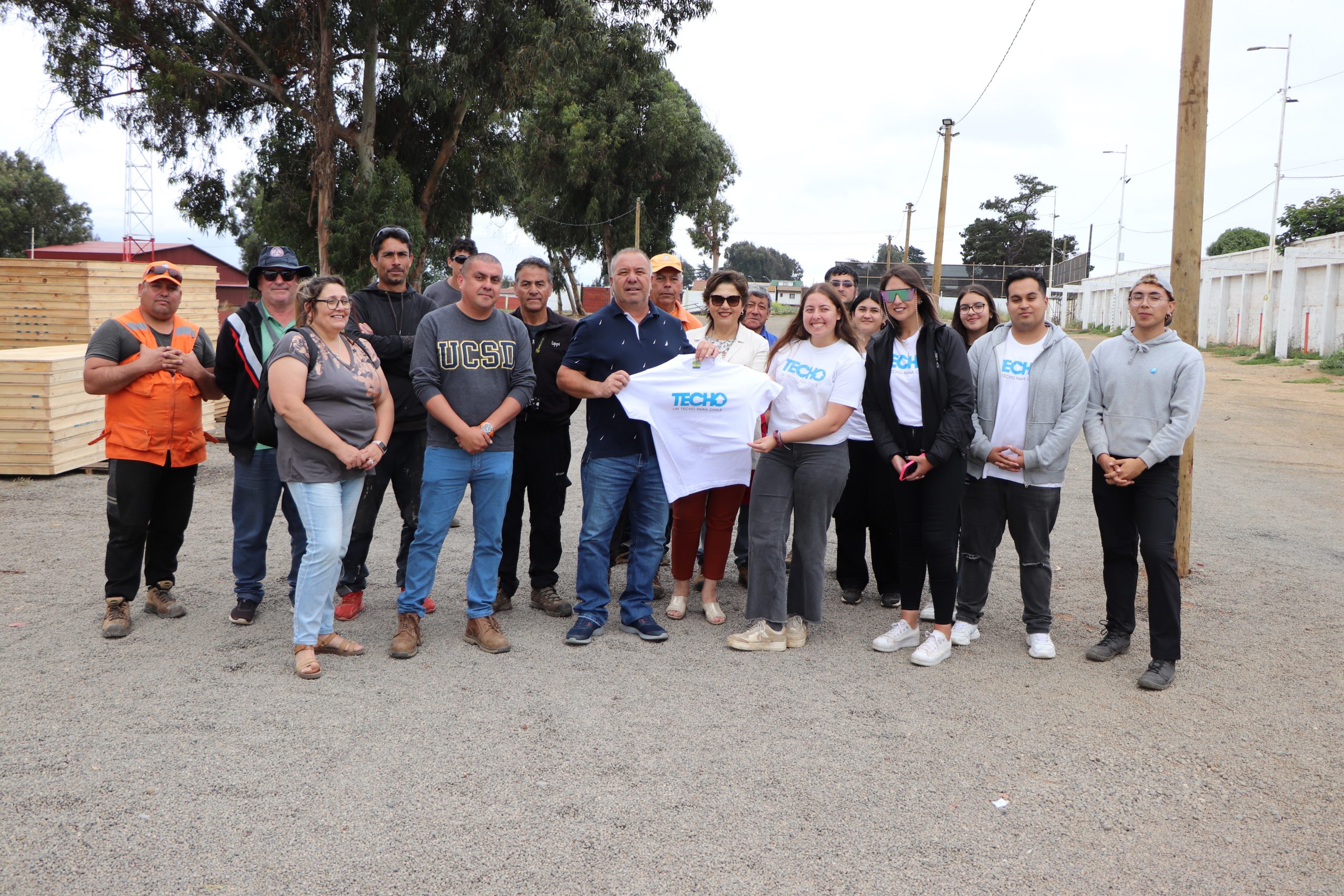32 familias vulnerables de Quintero recibirán casas de TECHO Chile