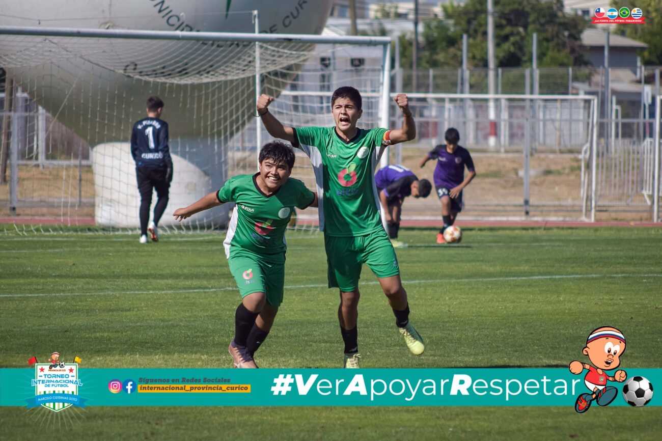 ESCUELA MUNICIPAL DE FÚTBOL DE PUCÓN OBTUVO TERCER LUGAR EN CAMPEONATO INTERNACIONAL DE CURICÓ  – Website de la Municipalidad de Pucón
