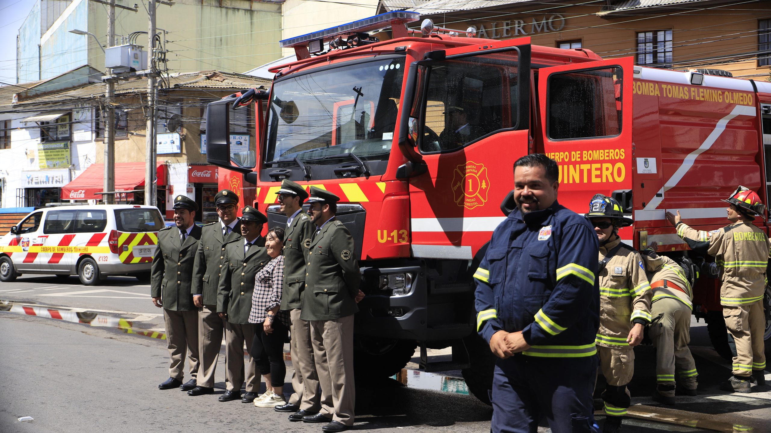 Gobierno Regional de Valparaíso entrega carro forestal al Cuerpo de Bomberos de Quintero