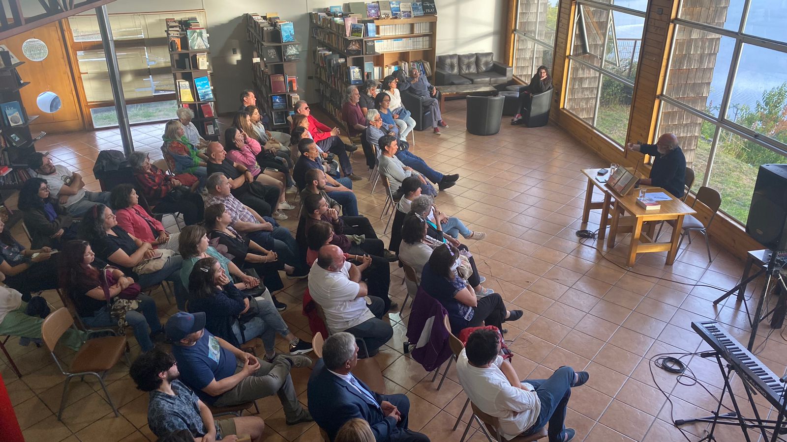 Homenaje Literario: Presentan libro sobre Aristóteles España