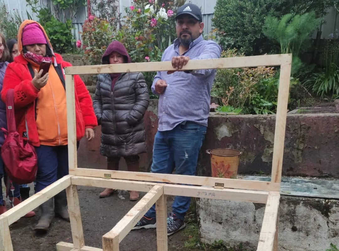 Vecinos de Barrio El Esfuerzo aprenden a hacer sus propios huertos