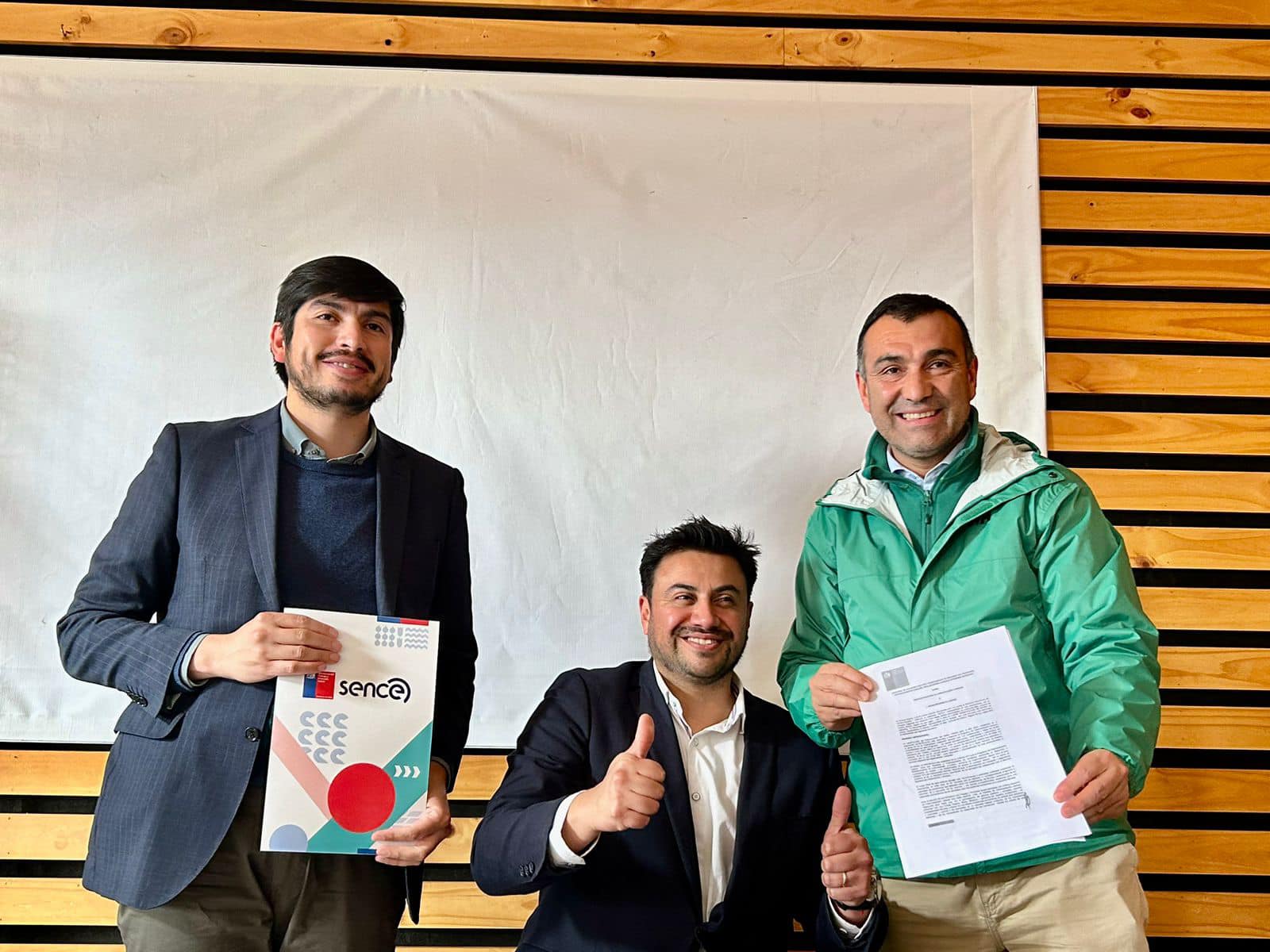 Importante convenio entre el municipio de Castro y Sence para capacitación laboral