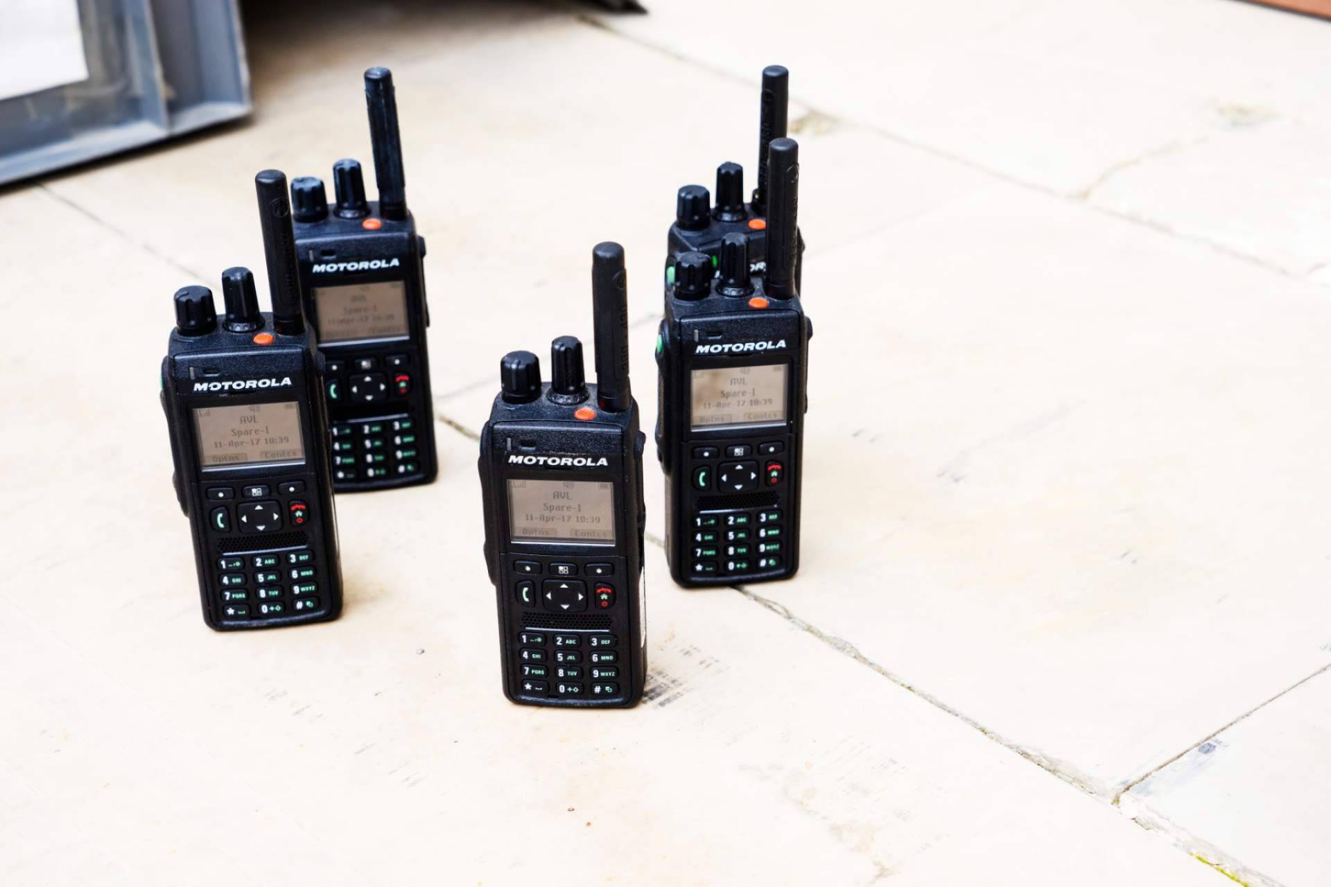 La Radio Motorola R7 de MOTOTRBO ofrece comunicación legible y alta resistencia incluso en las condiciones más exigentes