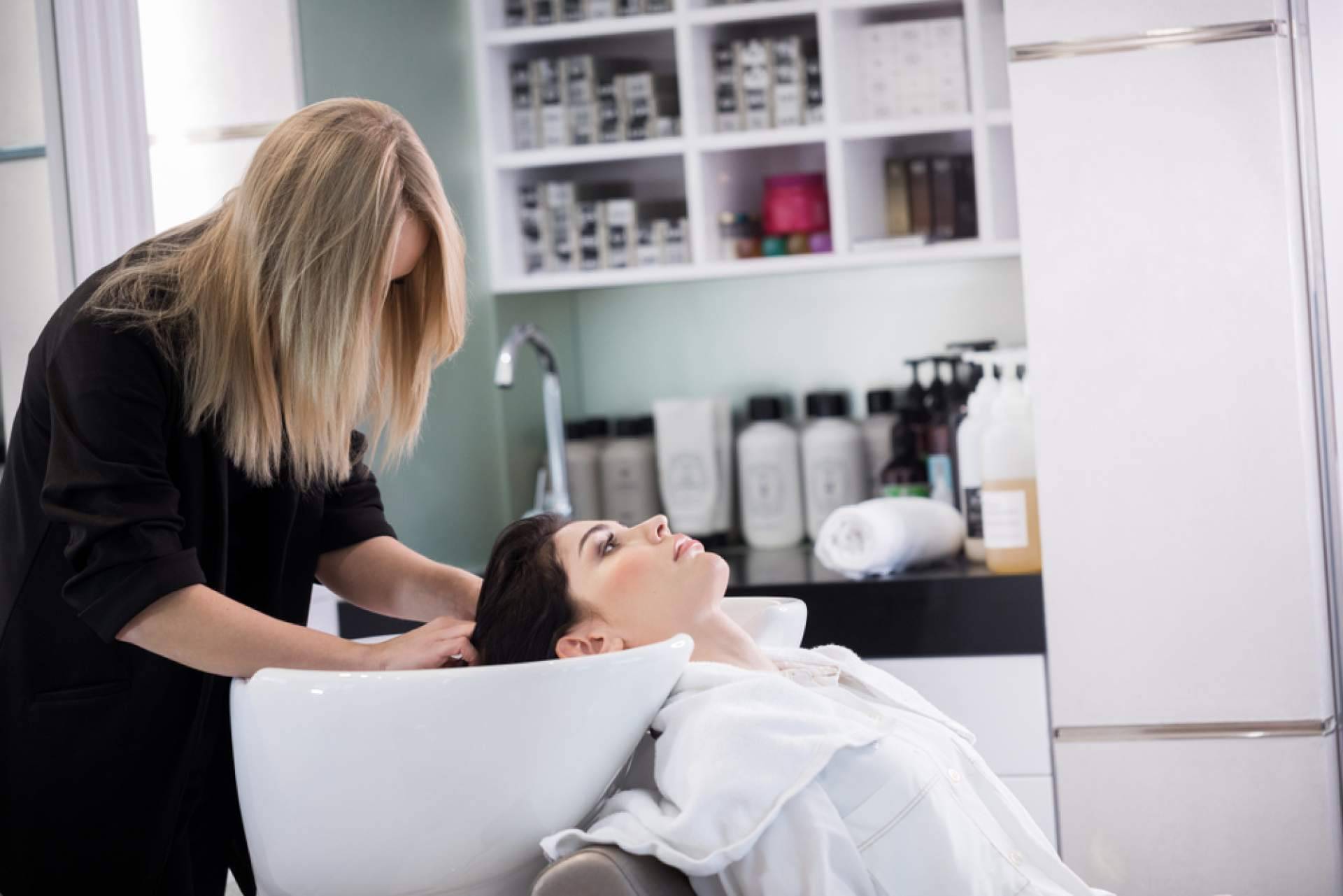 Uebea impulsa el marketing para salones de belleza con sistemas centrados en llenar agenda y convertir más citas